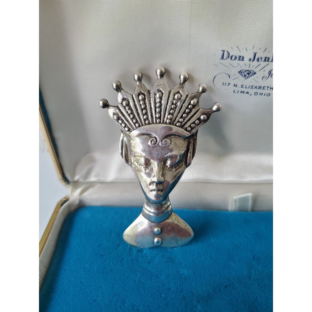 Vintage Egyptian Sterling Silver Queen Brooch